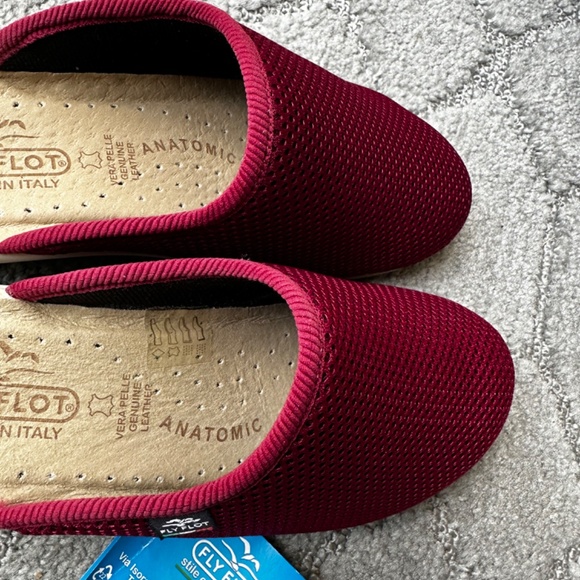 Beautiful Flyflot anti shock made in Italy slip on Burgundy clog size 35 EU 5 US - Picture 7 of 12